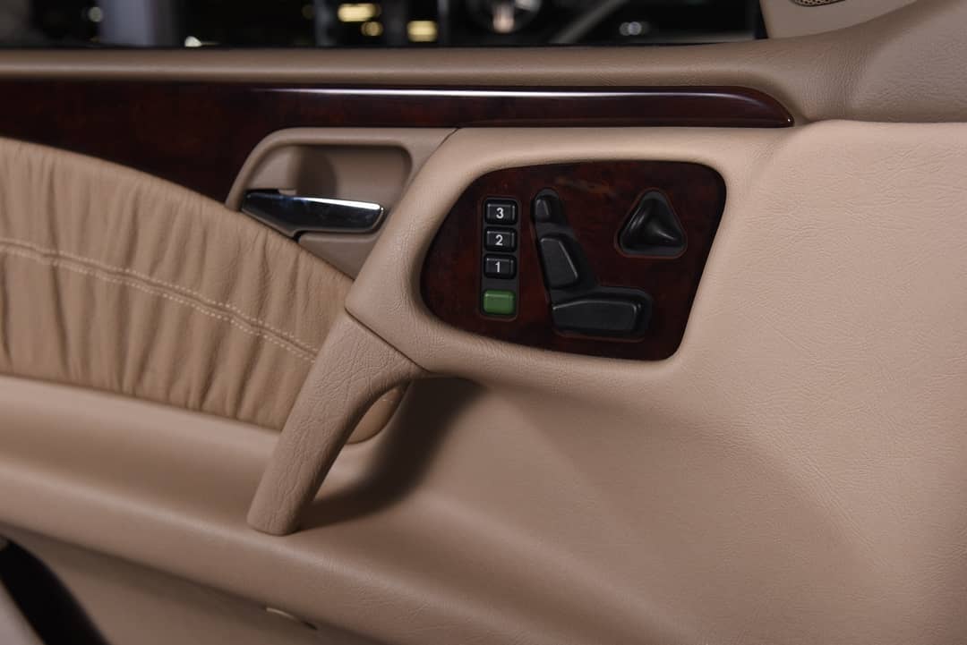 1999 Mercedes-Benz E-Class E 320 — photo 18