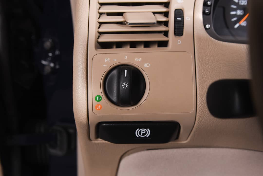 1999 Mercedes-Benz E-Class E 320 — photo 25