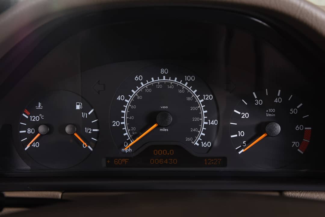 1999 Mercedes-Benz E-Class E 320 — photo 27
