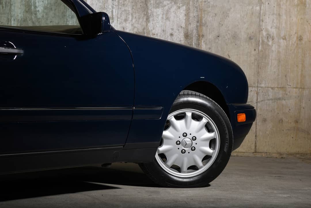 1999 Mercedes-Benz E-Class E 320 — photo 9
