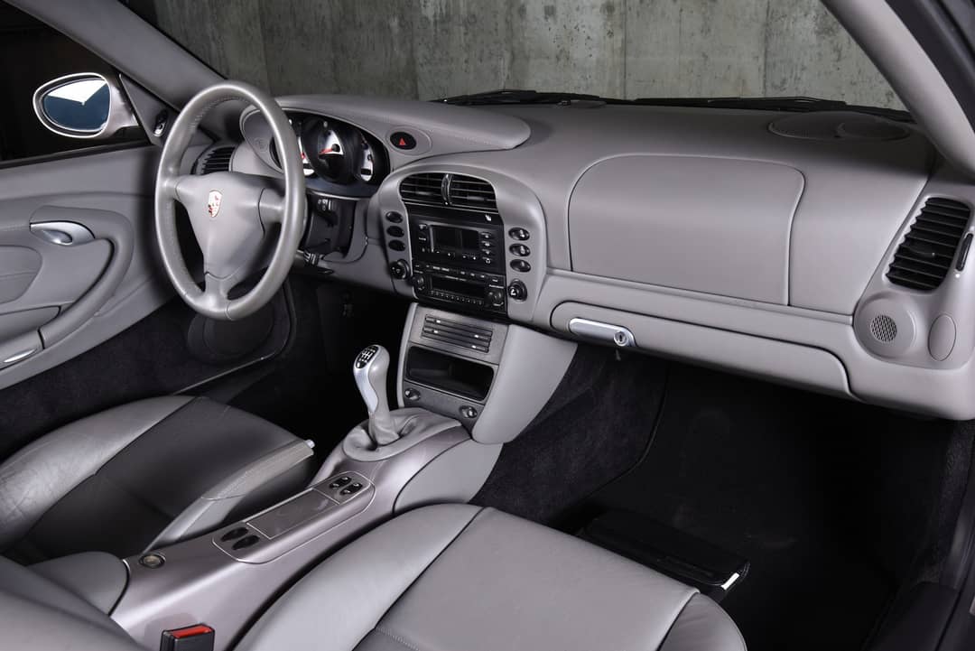 2003 Porsche 911 Carrera — photo 36