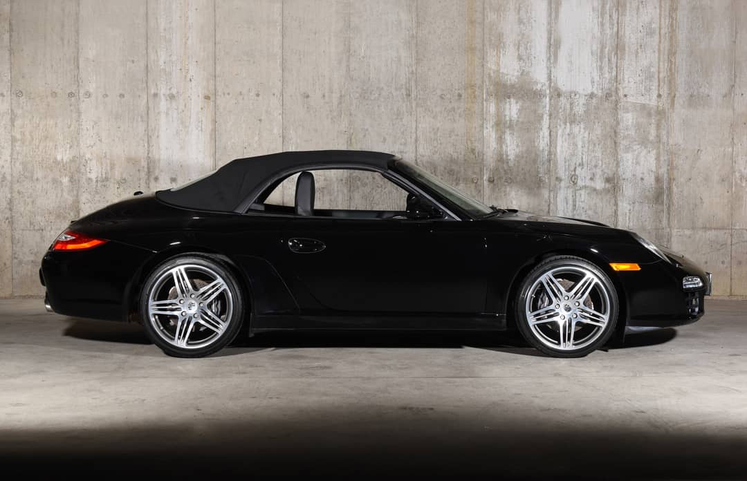 2011 Porsche 911 Carrera — photo 2