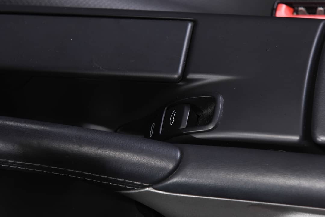 2011 Porsche 911 Carrera — photo 39