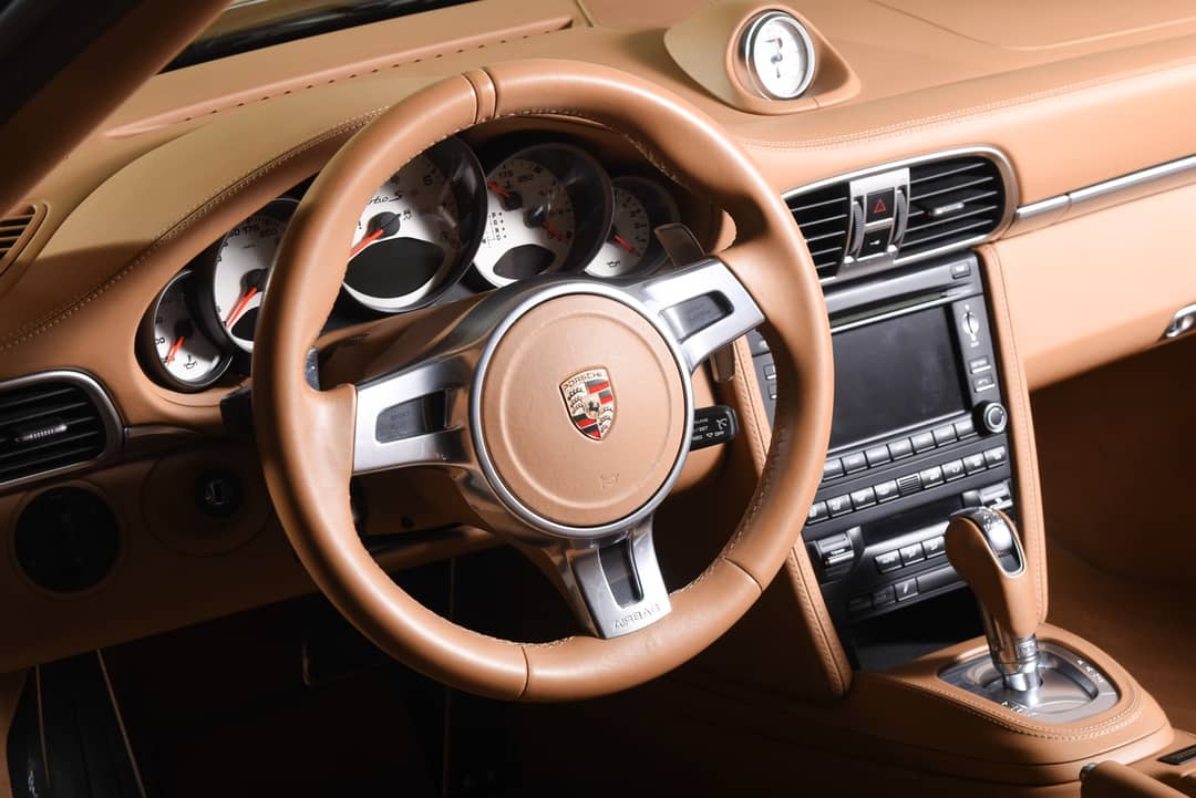 2012 Porsche 911 Turbo S — photo 24