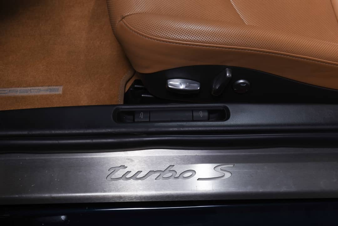 2012 Porsche 911 Turbo S — photo 27