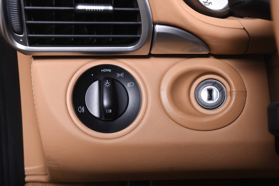 2012 Porsche 911 Turbo S — photo 28