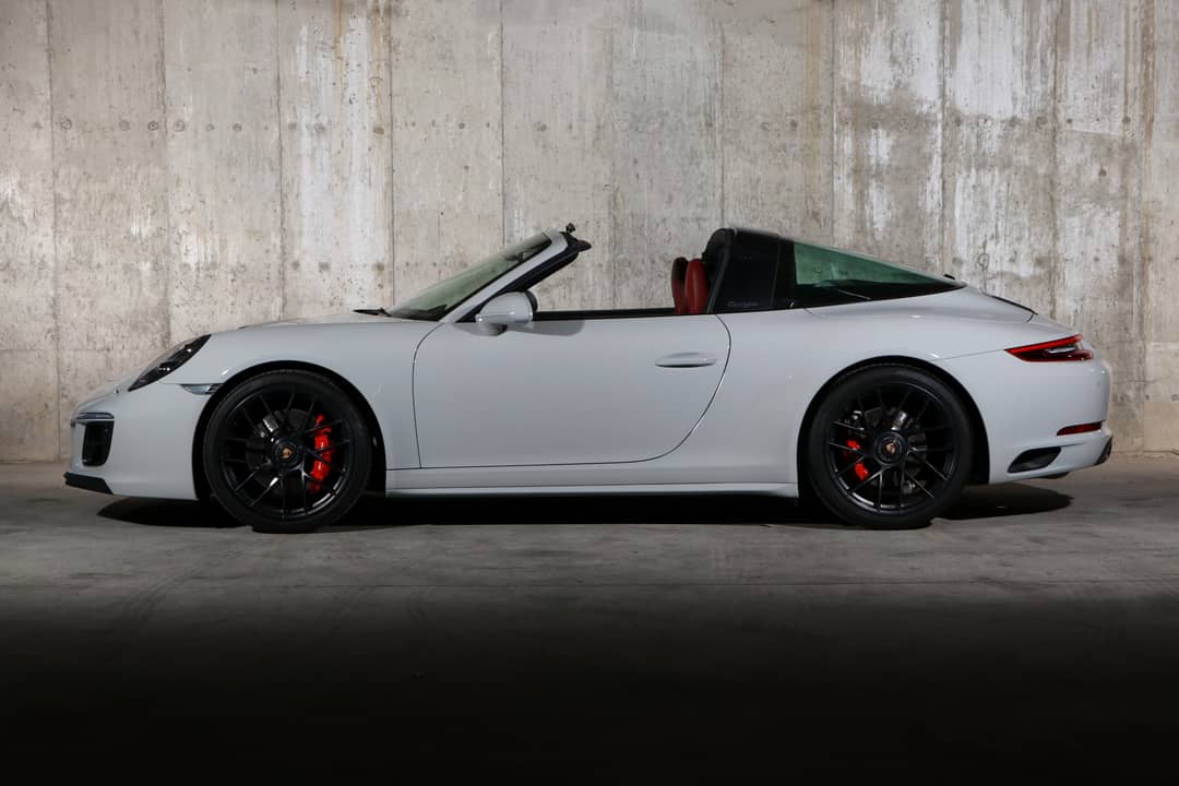 2018 Porsche 911 Targa 4 GTS — photo 21