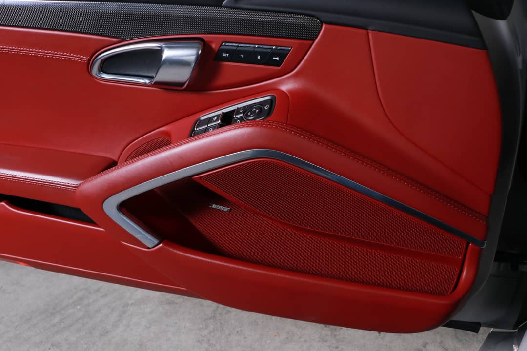 2018 Porsche 911 Targa 4 GTS — photo 27