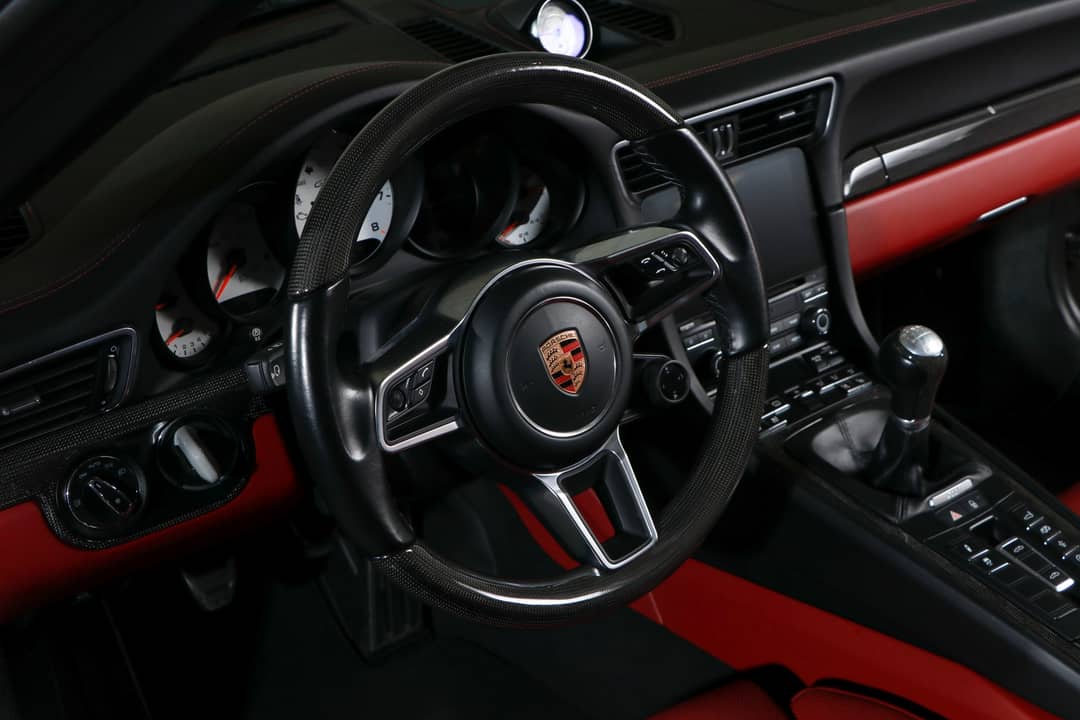 2018 Porsche 911 Targa 4 GTS — photo 29