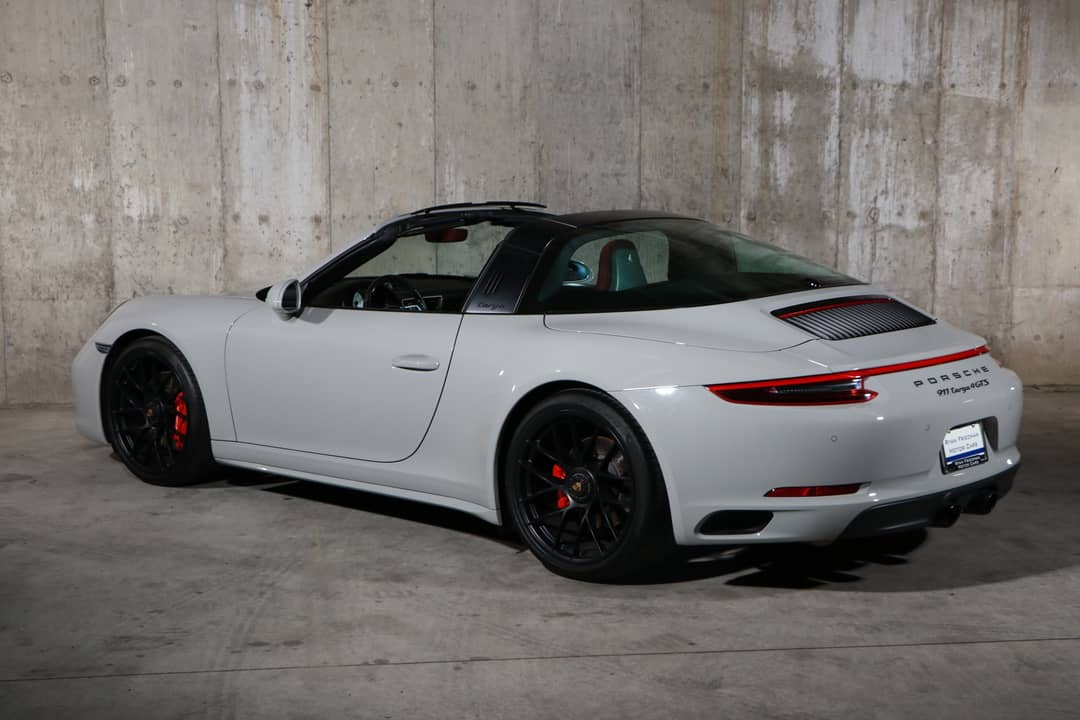 2018 Porsche 911 Targa 4 GTS — photo 4
