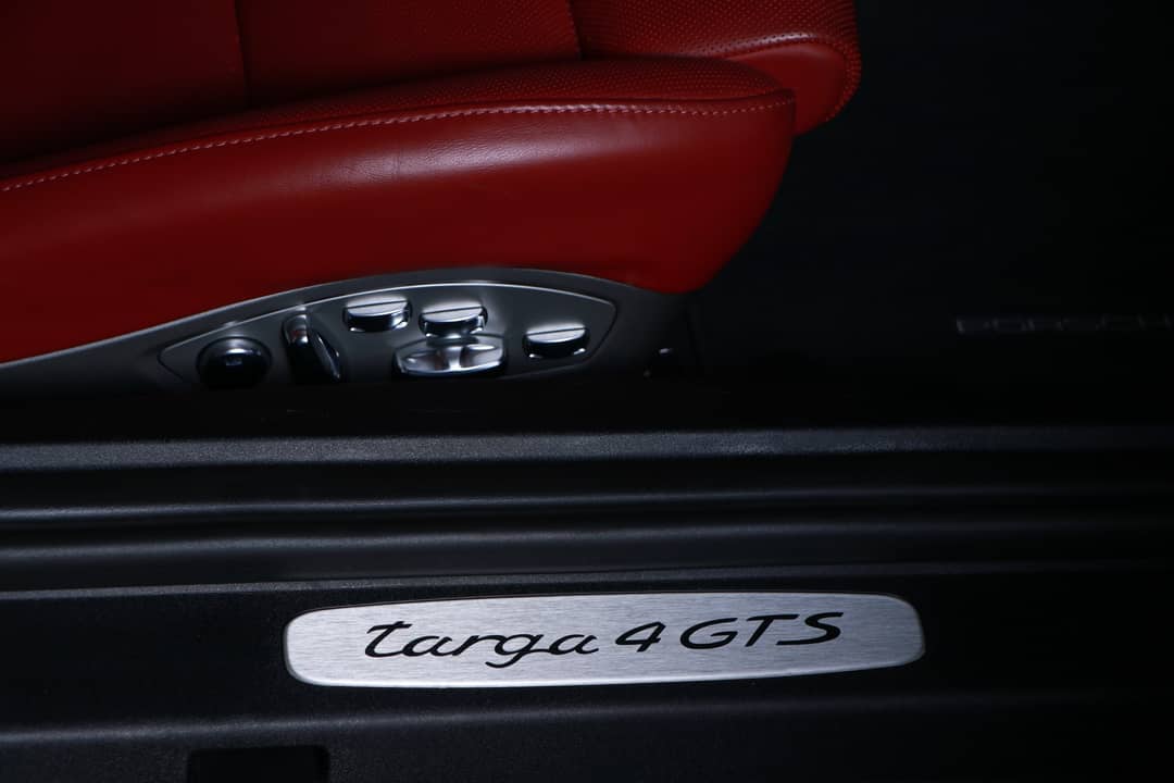 2018 Porsche 911 Targa 4 GTS — photo 39