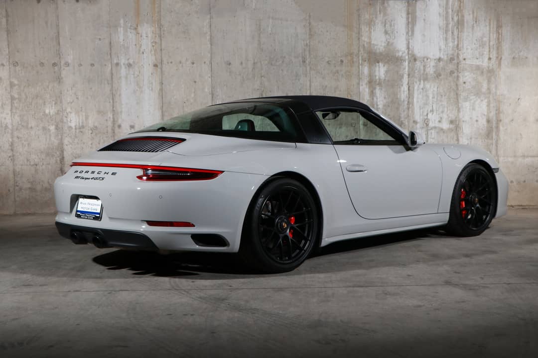 2018 Porsche 911 Targa 4 GTS — photo 6