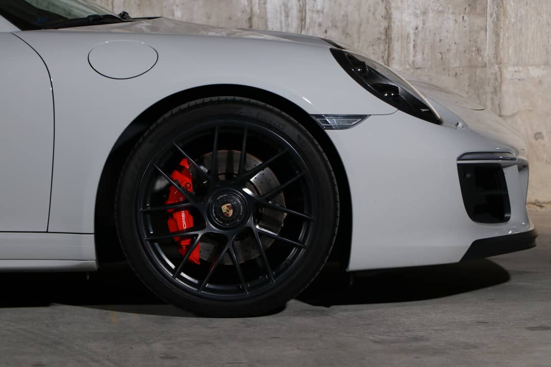 2018 Porsche 911 Targa 4 GTS — photo 10