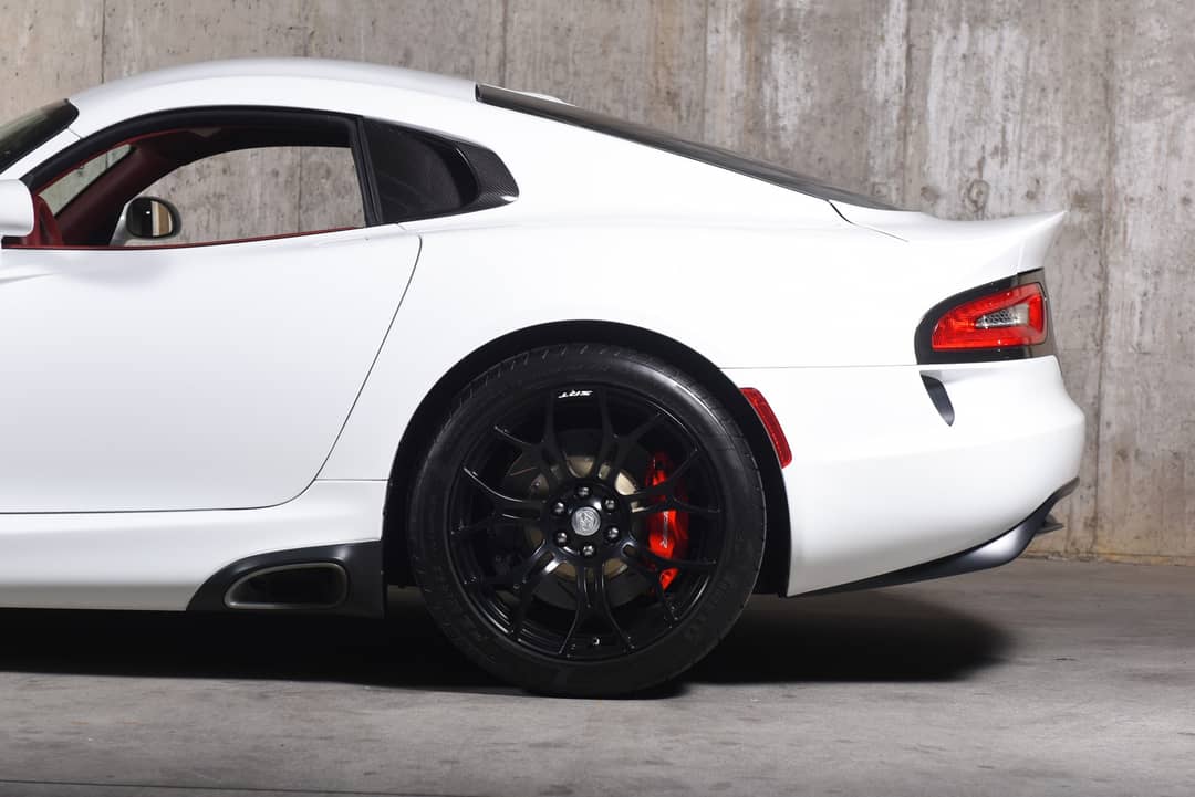 2017 Dodge Viper GTC 1 of 1 — photo 24