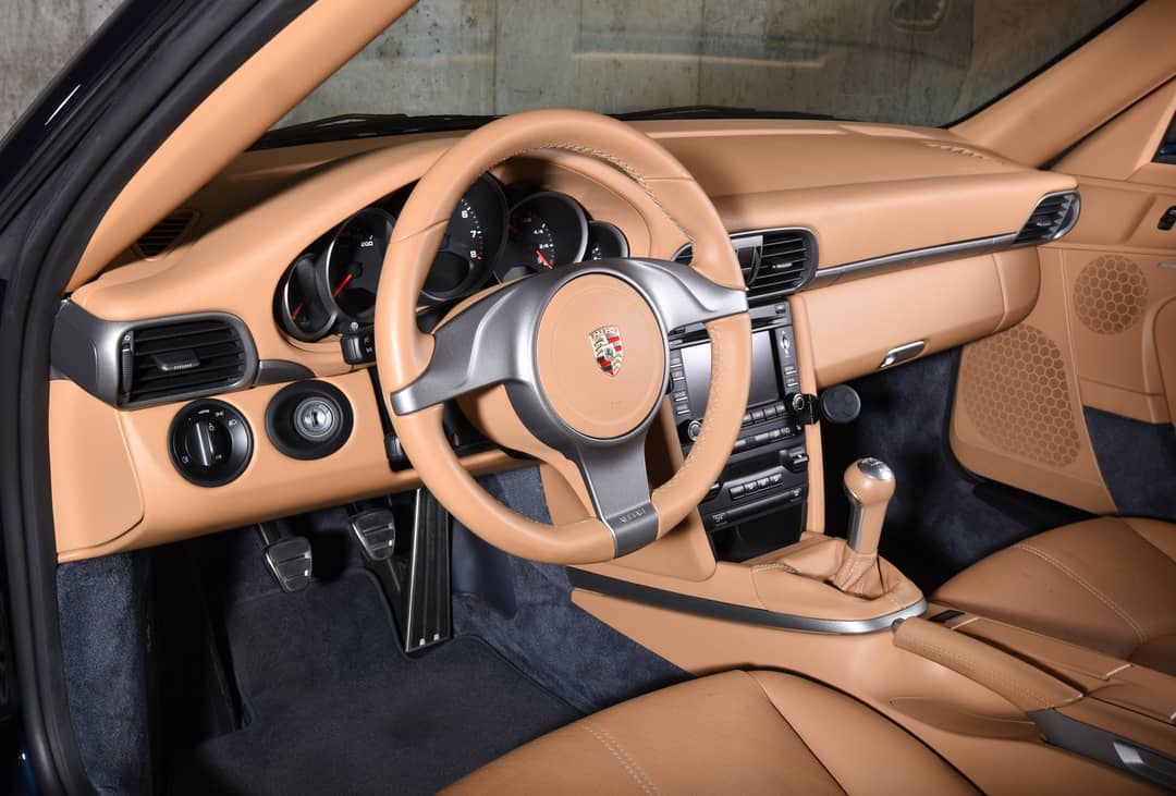 2010 Porsche 911 Carrera — photo 22