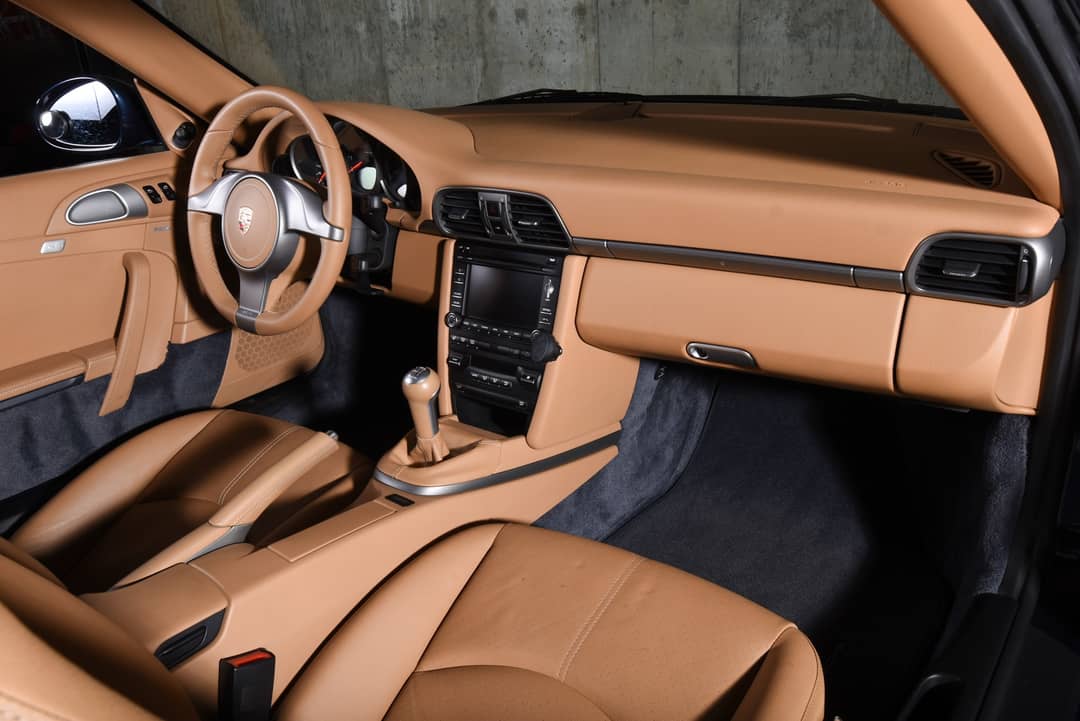 2010 Porsche 911 Carrera — photo 36