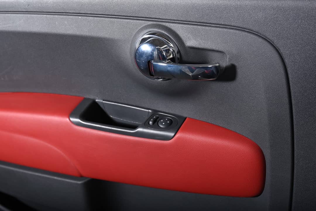 2013 FIAT 500c Lounge — photo 23