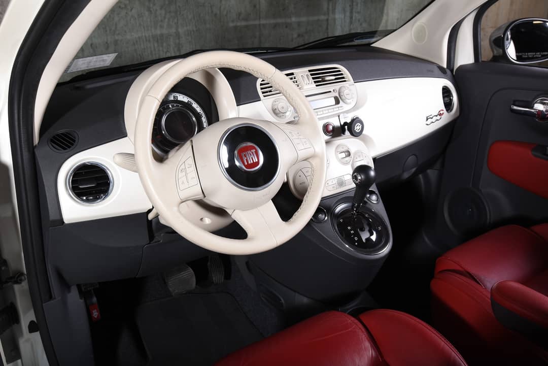 2013 FIAT 500c Lounge — photo 24