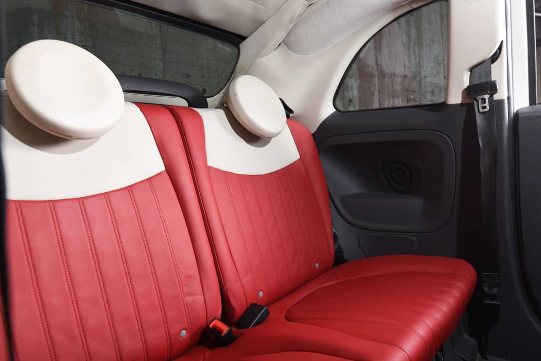 2013 FIAT 500c Lounge — photo 32