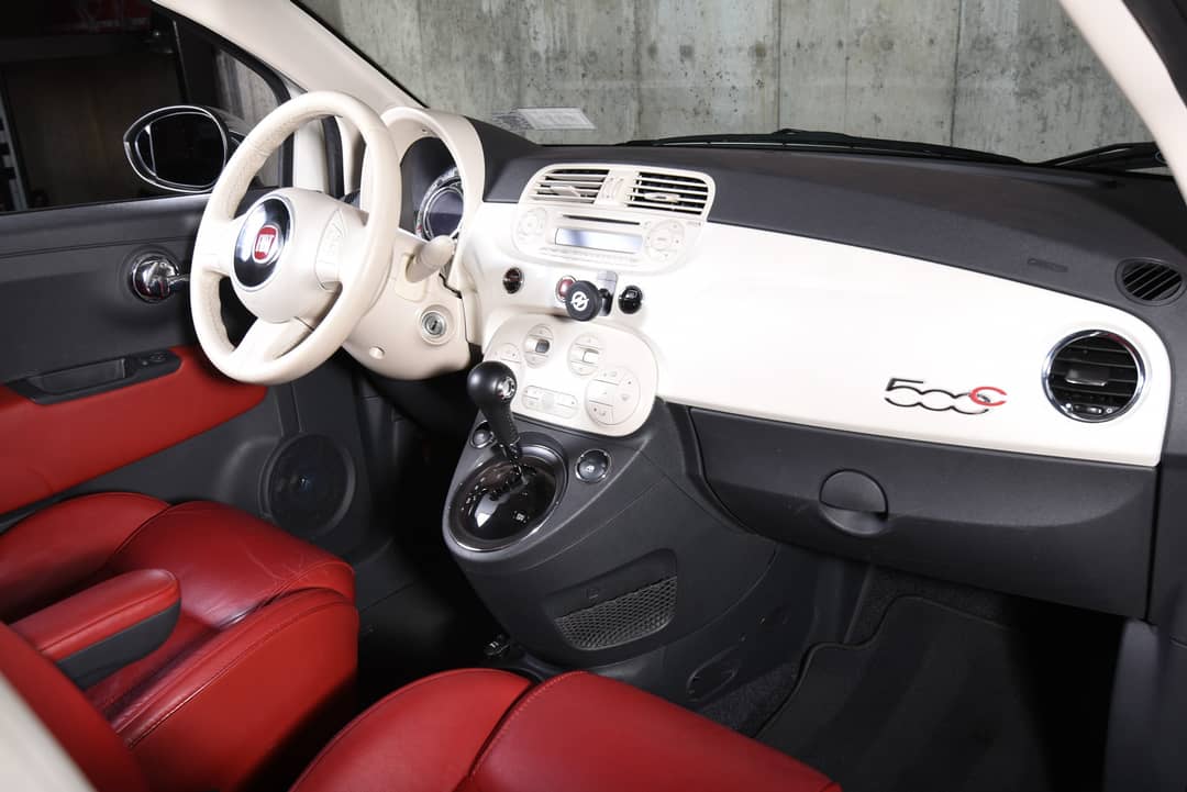 2013 FIAT 500c Lounge — photo 38