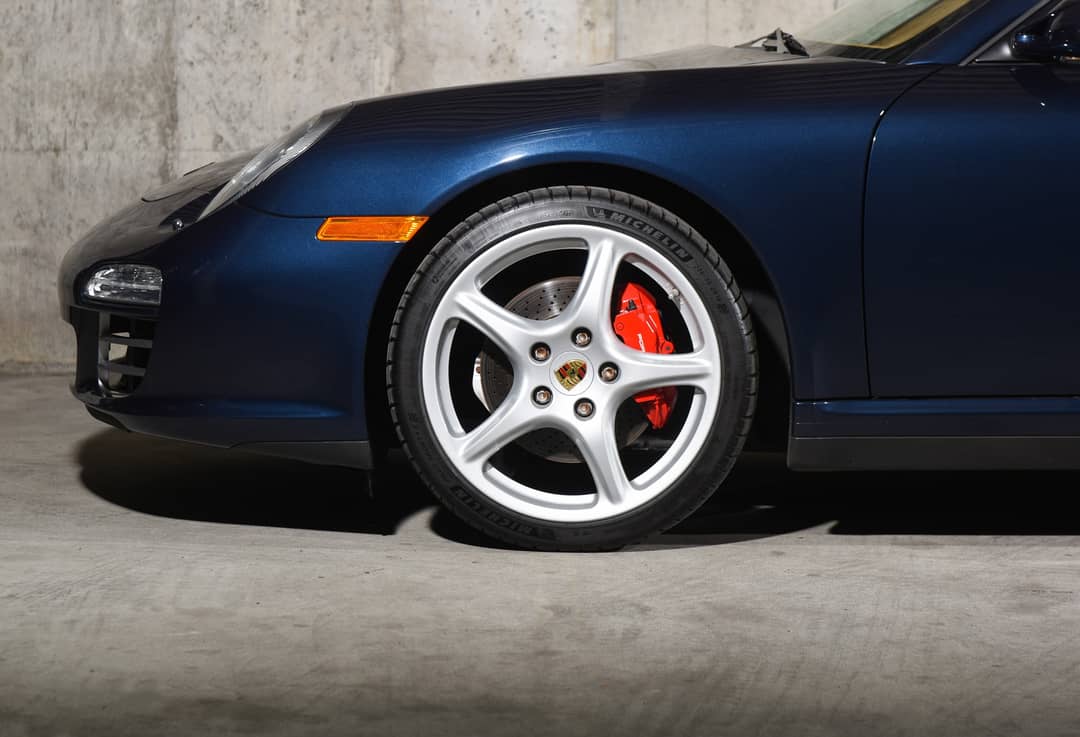 2011 Porsche 911 Carrera 4S — photo 15