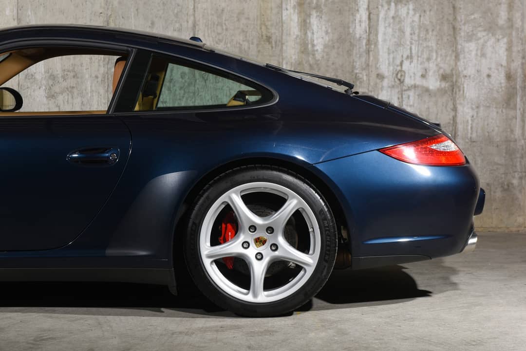 2011 Porsche 911 Carrera 4S — photo 17