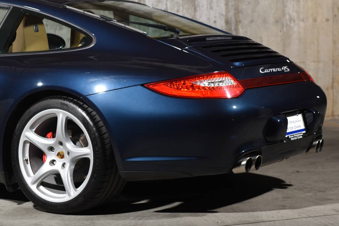 2011 Porsche 911 Carrera 4S — photo 18