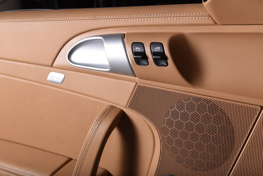 2011 Porsche 911 Carrera 4S — photo 21