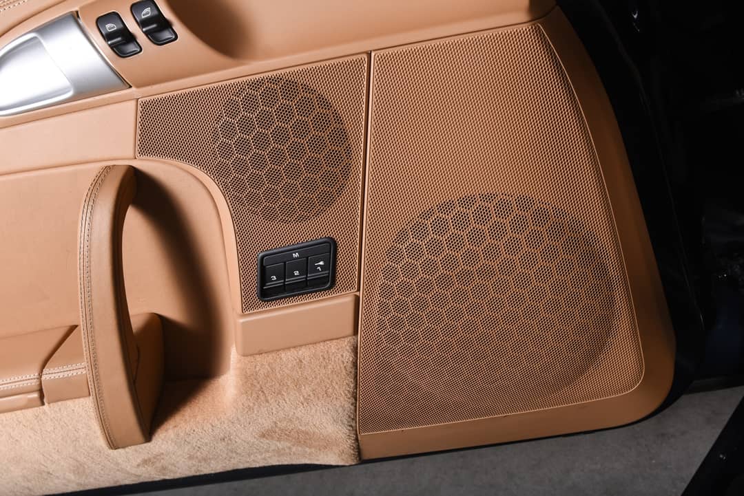 2011 Porsche 911 Carrera 4S — photo 23