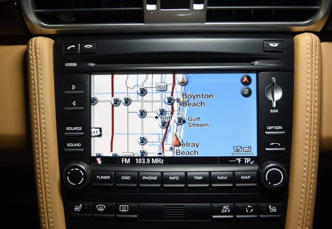 2011 Porsche 911 Carrera 4S — photo 32