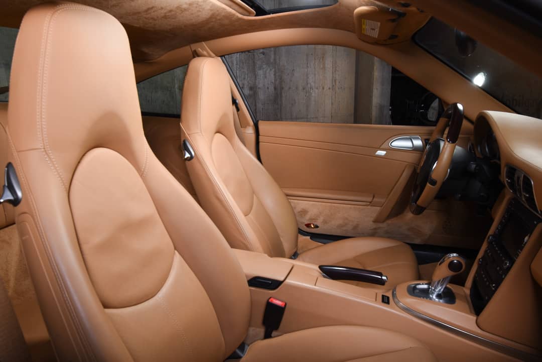 2011 Porsche 911 Carrera 4S — photo 36