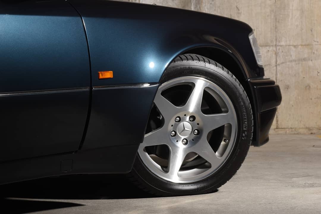 1994 Mercedes-Benz E500 Limited — photo 11