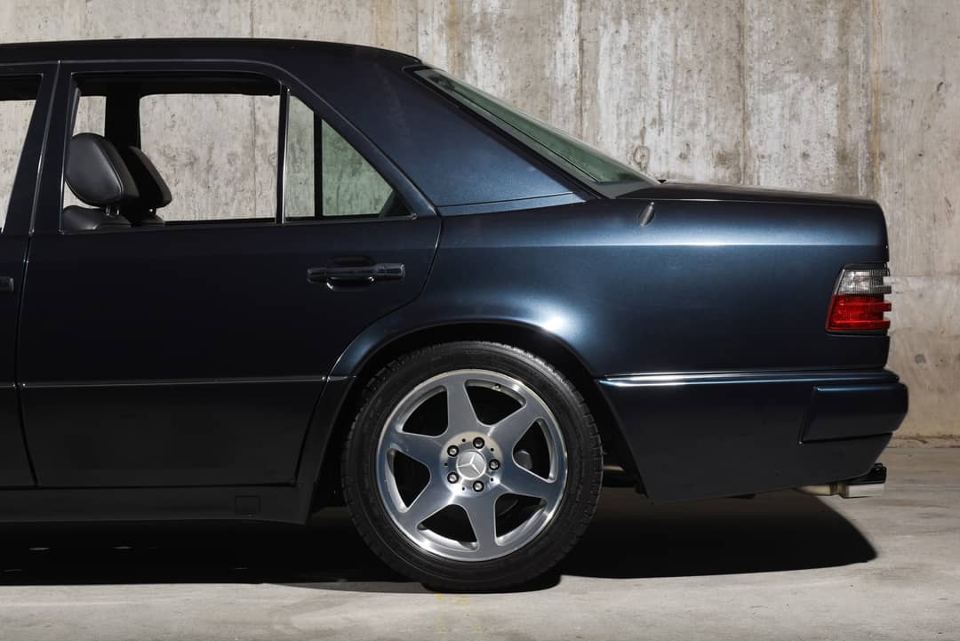1994 Mercedes-Benz E500 Limited — photo 16