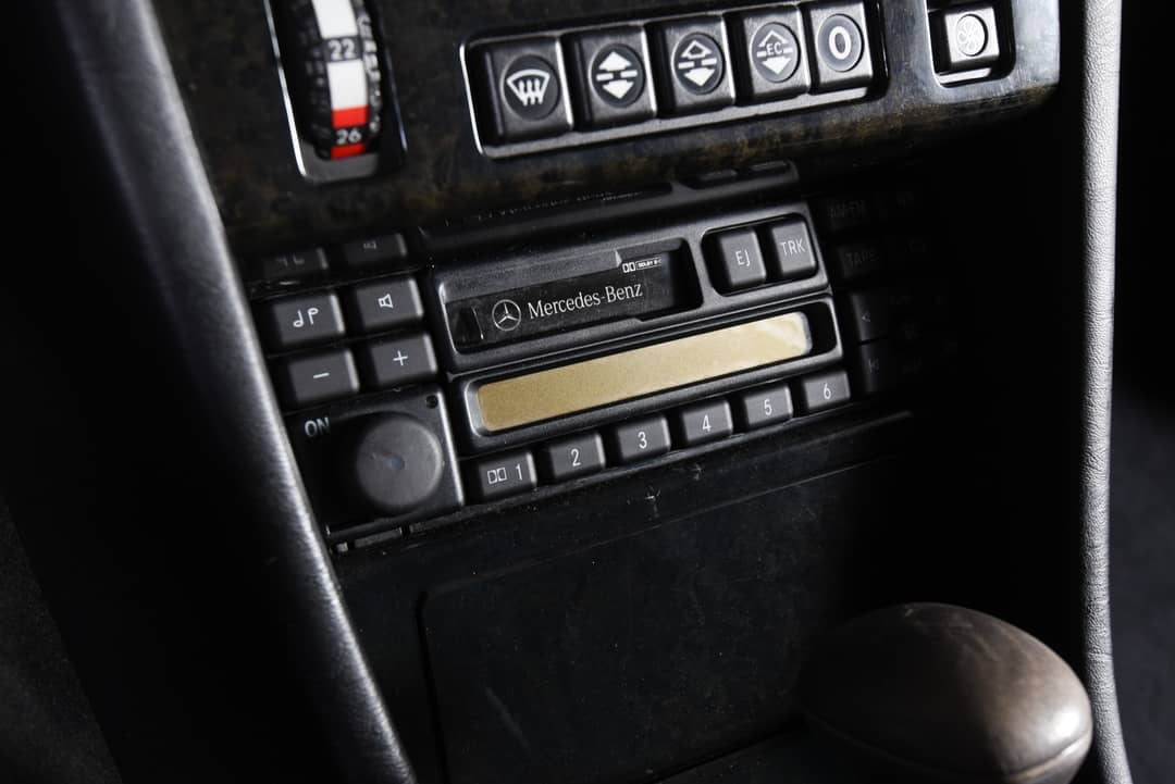 1994 Mercedes-Benz E500 Limited — photo 27