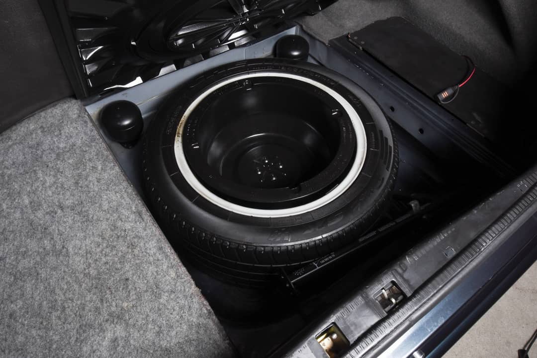 1994 Mercedes-Benz E500 Limited — photo 45