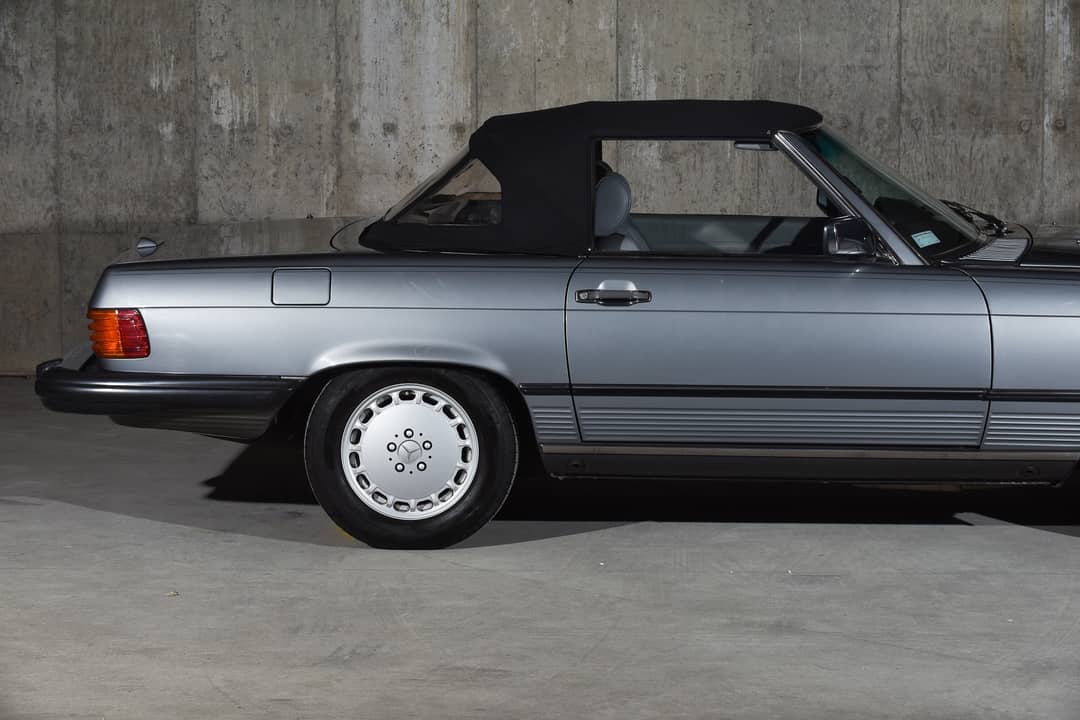1988 Mercedes-Benz 560-Class 560 SL — photo 2