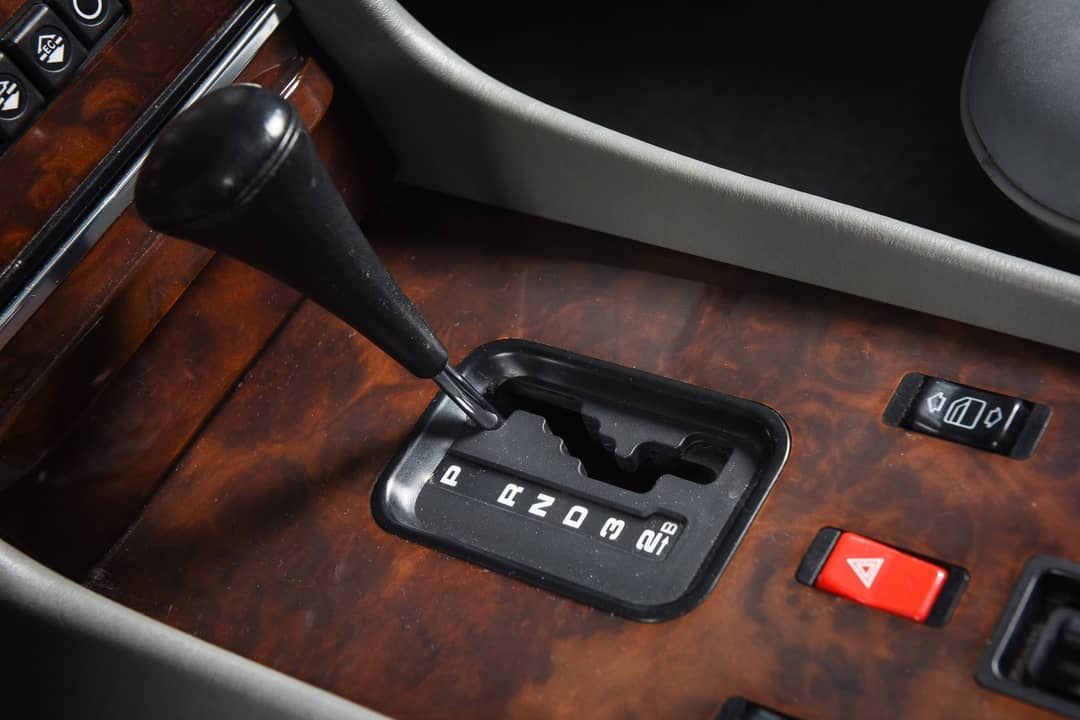 1988 Mercedes-Benz 560-Class 560 SL — photo 15