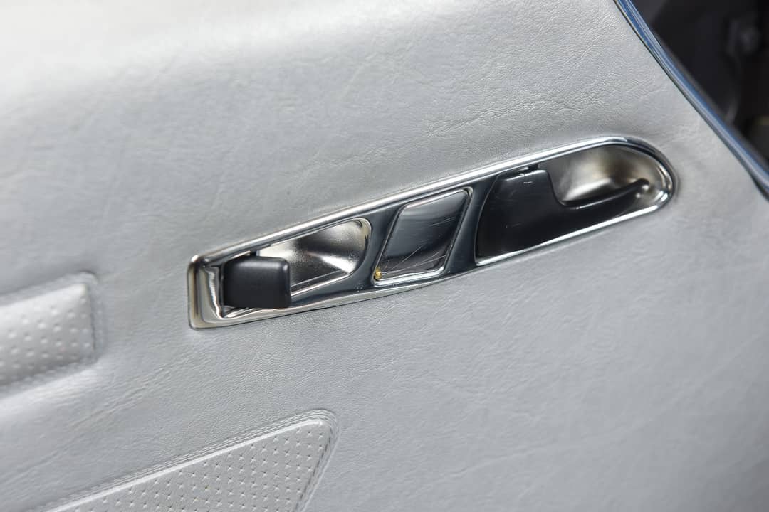 1988 Mercedes-Benz 560-Class 560 SL — photo 19