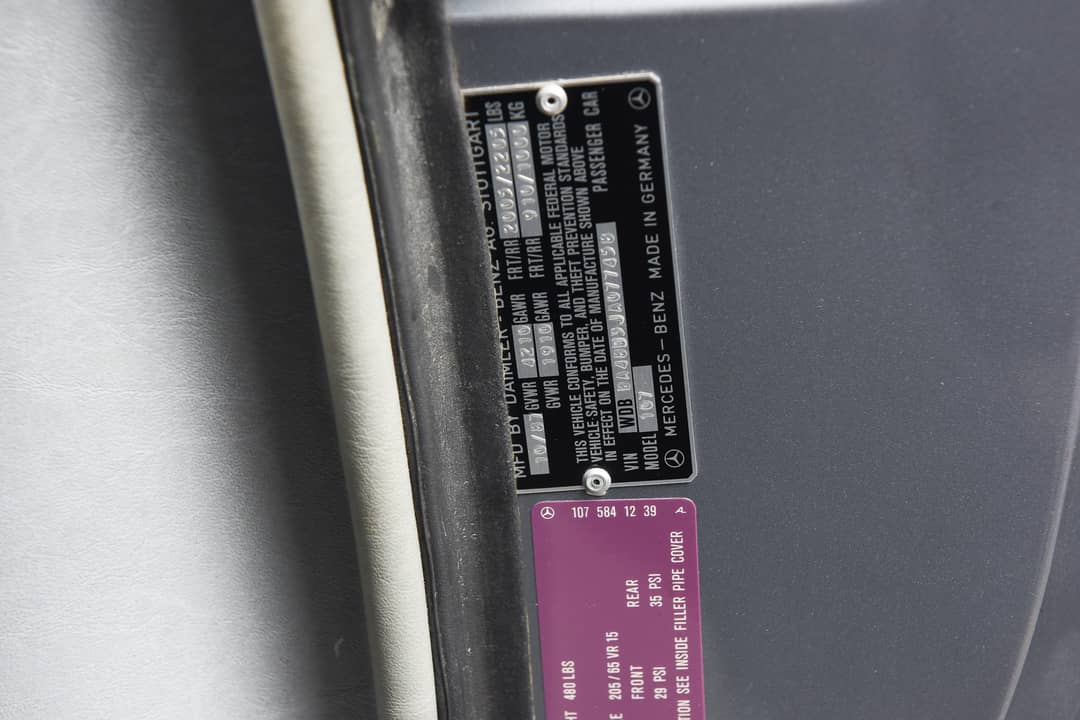 1988 Mercedes-Benz 560-Class 560 SL — photo 20