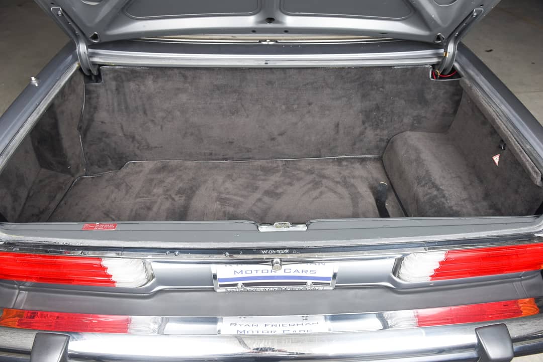 1988 Mercedes-Benz 560-Class 560 SL — photo 27