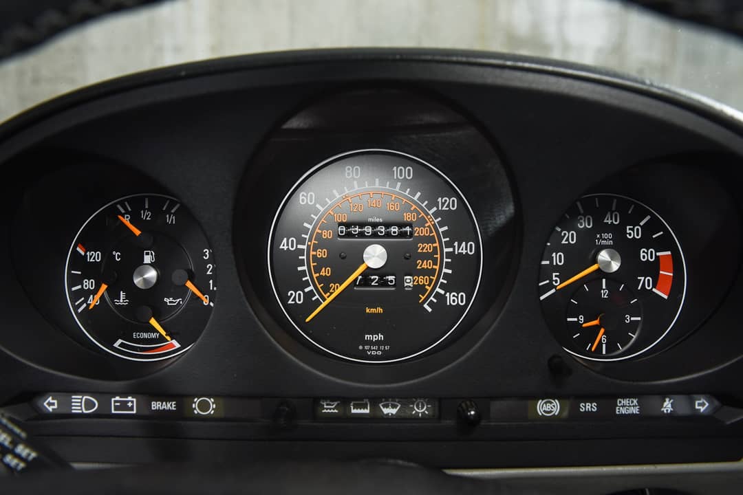 1988 Mercedes-Benz 560-Class 560 SL — photo 31