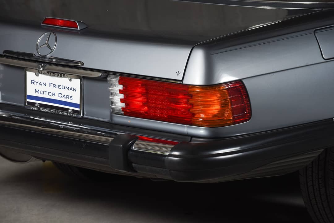 1988 Mercedes-Benz 560-Class 560 SL — photo 36