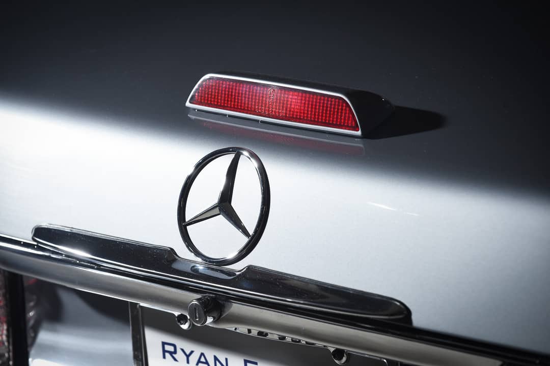 1988 Mercedes-Benz 560-Class 560 SL — photo 9