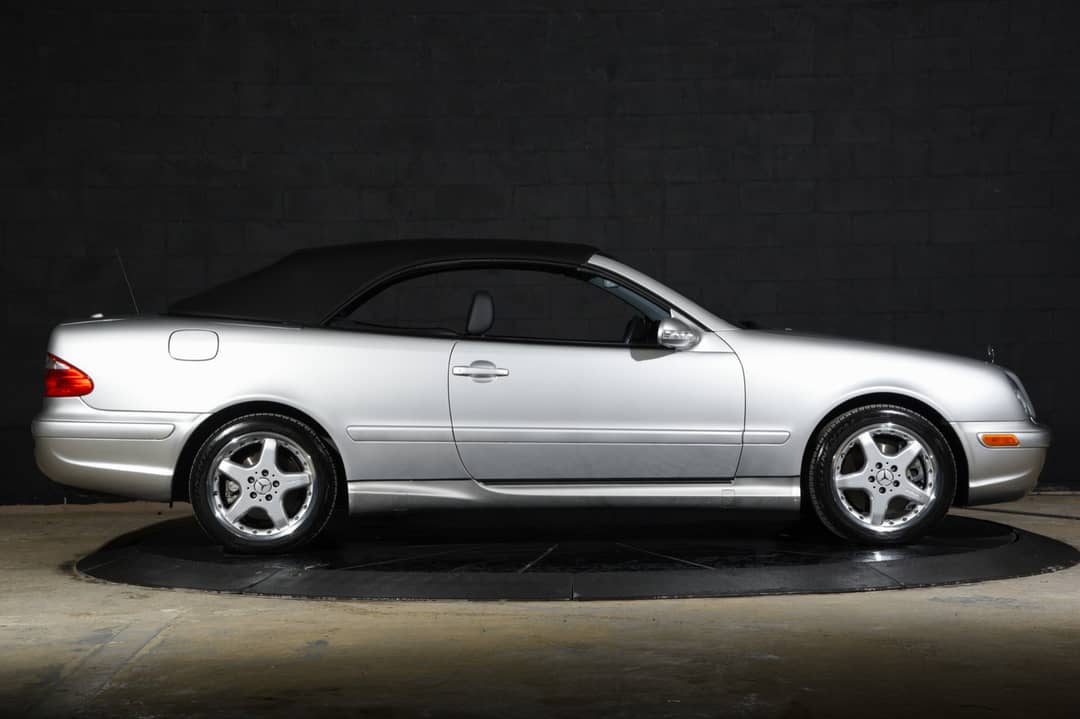 2002 Mercedes-Benz CLK 55 AMG — photo 2