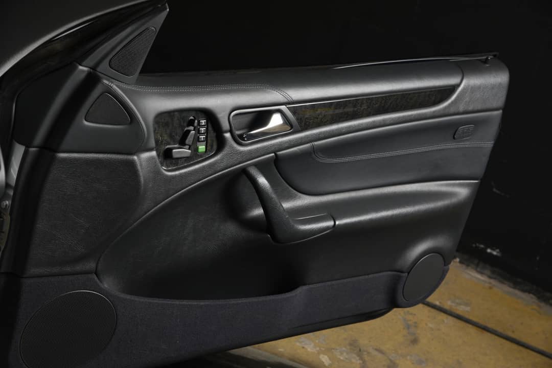 2002 Mercedes-Benz CLK 55 AMG — photo 21