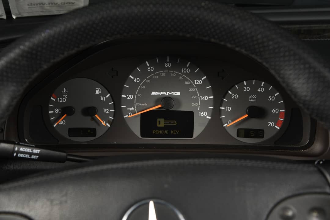 2002 Mercedes-Benz CLK 55 AMG — photo 5