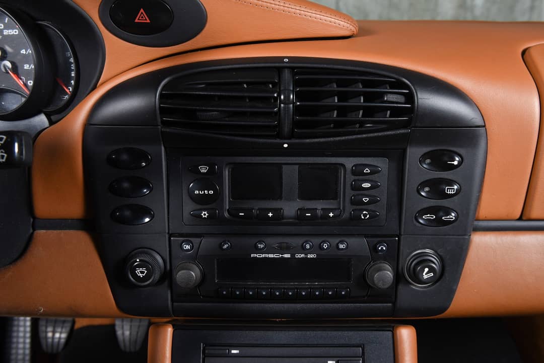 2000 Porsche 911 Carrera — photo 11