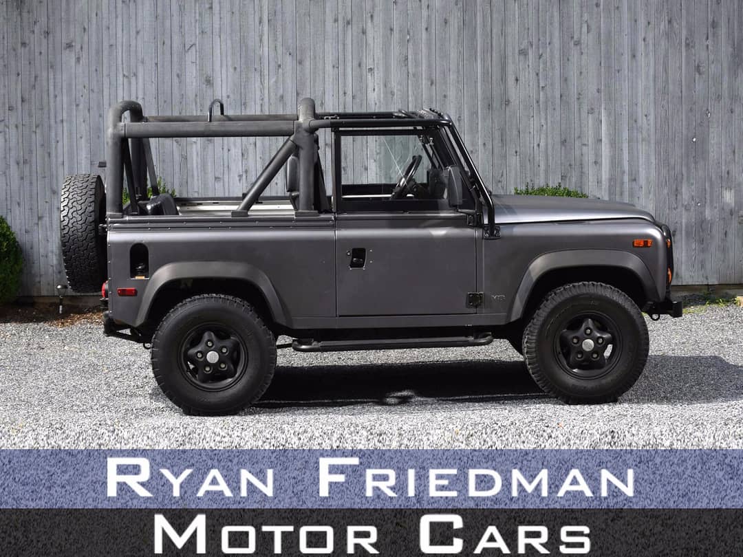 1997 Land Rover DEFENDER 90 — photo 1