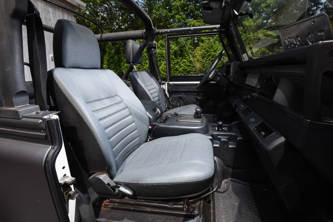 1997 Land Rover DEFENDER 90 — photo 16