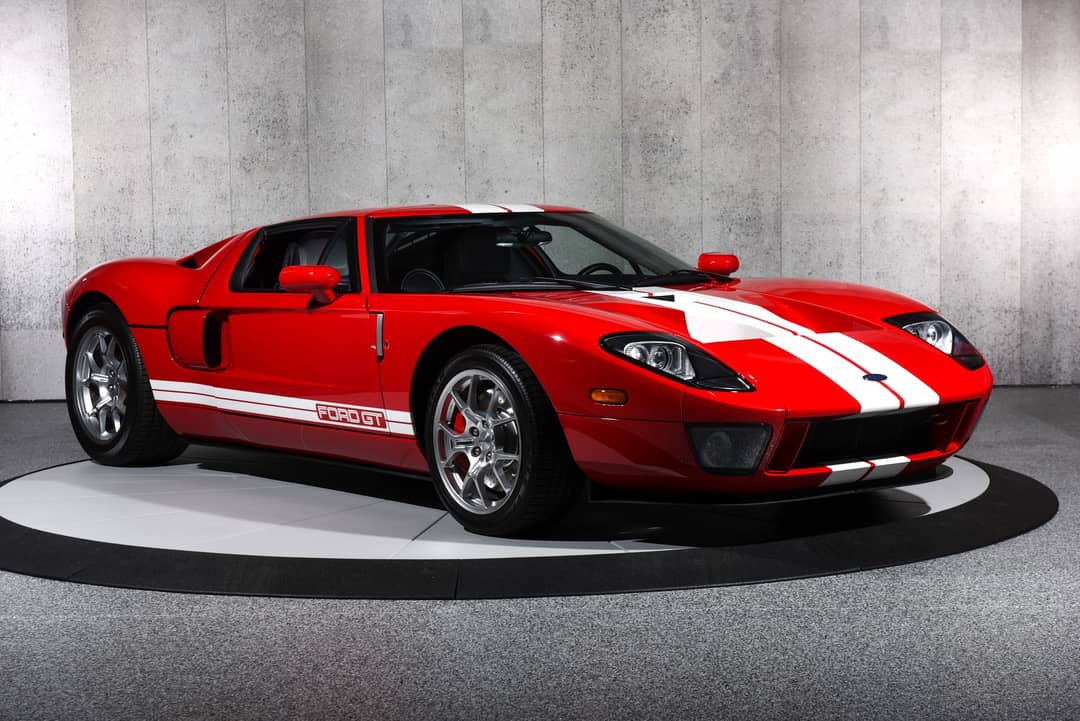 2005 Ford GT — photo 2